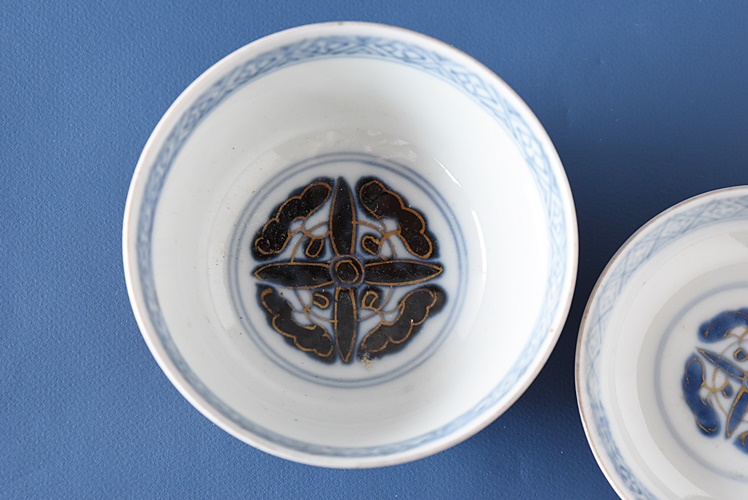 伊万里 色絵 菊模様 蓋付茶碗   生活骨董と古布のアンティークショップ
