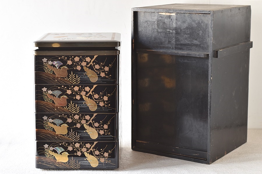 天然木製漆塗 時代漆器 草木花水鳥 螺鈿金蒔絵 四段重箱 共箱付き 