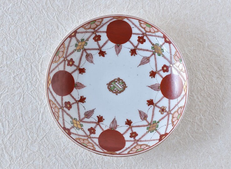 九谷 赤絵 赤玉瓔珞模様 五寸皿 - 生活骨董と古布のアンティーク 