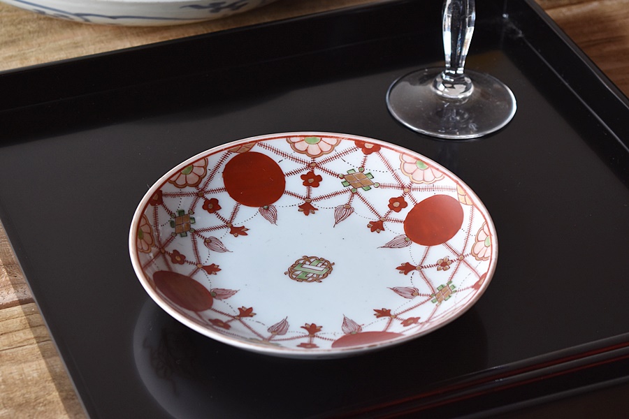 九谷 赤絵 赤玉瓔珞模様 五寸皿 - 生活骨董と古布のアンティーク