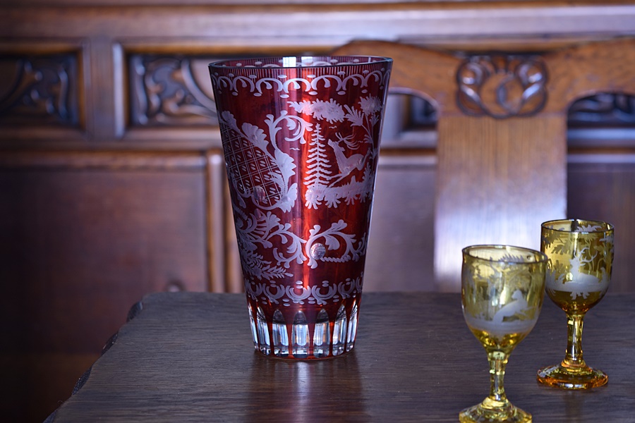 ボヘミアングラス 赤 エッチンググラス フラワーベース - 生活骨董と 
