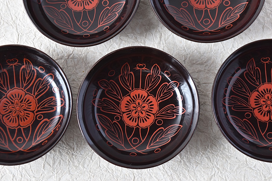 天然木製漆塗 吉野塗 菊牡丹蒔絵 小皿 菓子皿 ６枚セット - 生活骨董