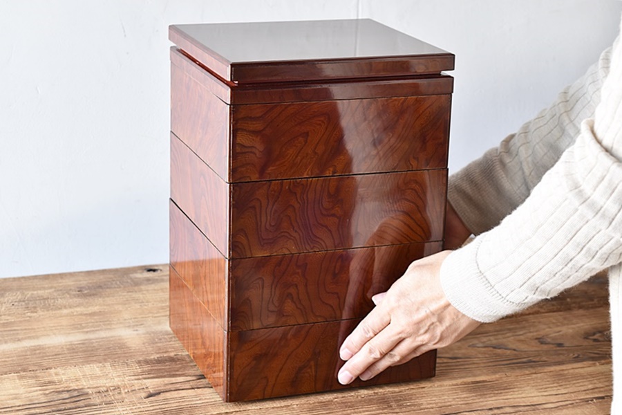 天然木製漆塗 溜塗 欅 四段重箱 - 生活骨董と古布のアンティーク 