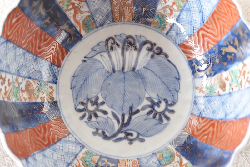 伊万里 色絵 菊型 輪花型 三つ鉢 中 - 生活骨董と古布のアンティーク 