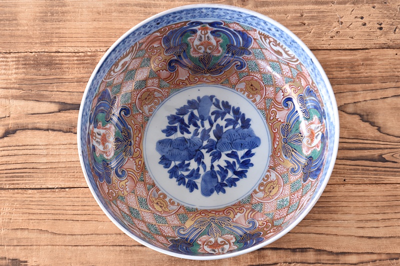 陶芸　骨董品　古伊万里　色絵　鳳凰　唐獅子　大鉢 伊万里 色絵 草花亀甲鳳凰唐獅子 鉢 - 生活骨董と古布のアンティーク